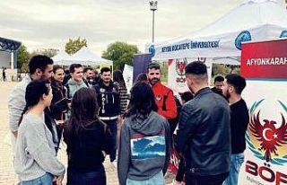 Polisten öğrencilere terör bilgilendirmesi