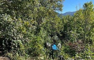 Rampada geri kaçan traktör devrildi: 3 yaralı