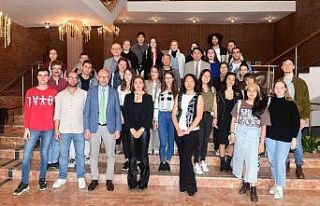 Rektör Erdal, Erasmus öğrencileriyle oryantasyon...