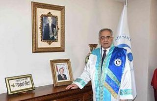 Rektör Turgut’tan Cumhuriyet Bayramı kutlaması