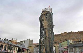 Restorasyonu devam eden Tarihi Saat Kulesi’nde son...