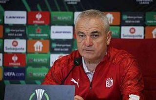 Rıza Çalımbay: “Takımımla gurur duyuyorum”