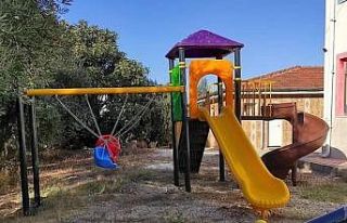 Sarıgöl’de 10 okula oyun parkı