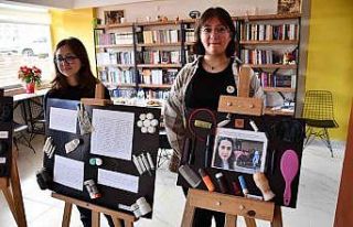 Sel felaketinin denize sürüklediği eşyalarla anlamlı...