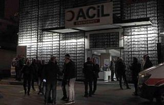 Şiddet gören kadını kurtarmak isteyen polis memuru...