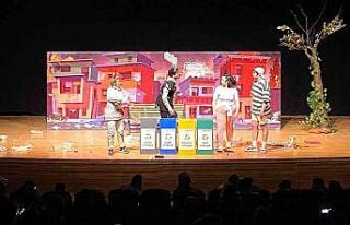 ’Sıfır atık’ projesi tiyatro oyunu Kütahya’da...