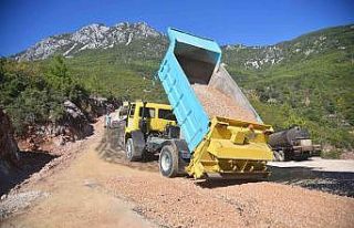 Şıhlar Mahallesi’nde 5 kilometre yol asfaltlandı