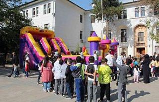 Siirt’te çocuklar “Oyun Karavanı” ile eğlendi