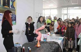 Sinop’ta çocuklar bilimi eğlenerek öğreniyor