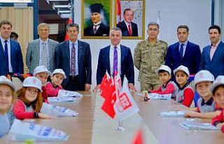 Şırnak’ta minik öğrenciler, Vali ile 112 kriz...