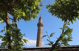 Sivas’ın Pisa Kulesi, eğimi korunarak restore...