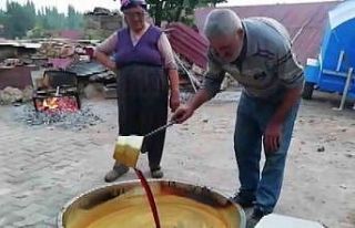 Sivas’ın üzümleri geleneksel yöntemlerle pekmeze...