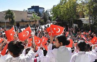 Siverek’te öğrenciler 29 Ekim’i coşkuyla kutladı