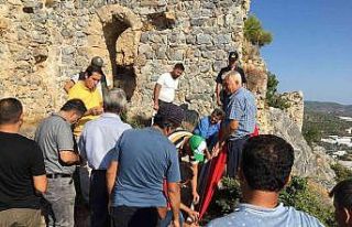 Softa Kalesindeki Türk bayrağı yenilendi