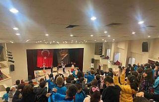 Söğüt’te Cumhuriyet konulu tiyatro düzenlendi