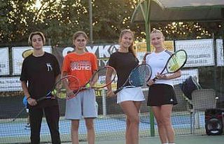 Sonbahar Tenis Turnuvası nefesleri kesti