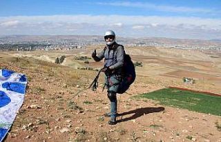 Sonunda bu da oldu, havada usturalı sakal tıraşı