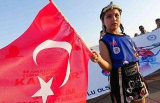 Sporcular ’Amatör Spor Haftası’nı yürüyüşle...