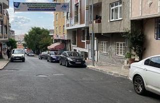 Sultangazi sokaklarında asfalt mesaisi