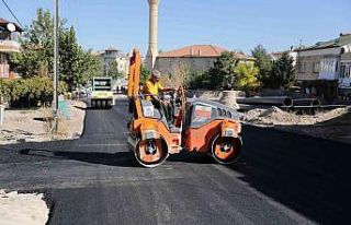 Sümer Mahallesi’nde asfalt serimi başladı