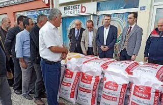 TAKEP ile çiftçilere tohumlar dağıtıldı
