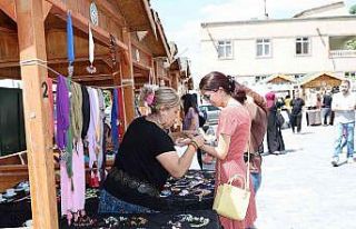 Talas, Ekim’e ‘Maharetli Eller’lerle merhaba...