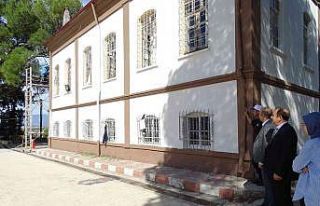 Tarihi okul binası Balıkesir Büyükşehir Belediyesi...