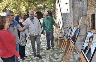 Tarihi Taşhan fotoğraflarla gülümsedi
