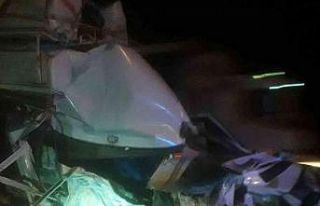 Tarım işçilerini taşıyan minibüs tıra çarptı:...