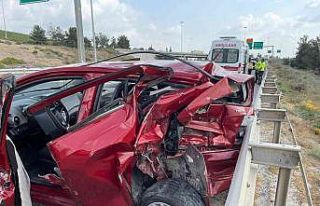 Tarsus’ta iki otomobil çarpıştı: 1 yaralı