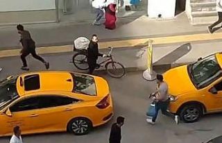 Tartıştığı sürücüyü silahla kovalayan şahıs...