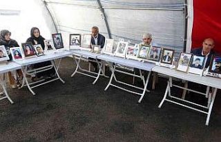 Terör mağduru aileler evlatlarının yolunu gözlüyor