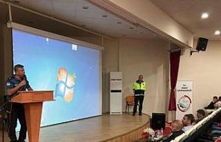 Tunceli’de öğretmen ve öğrencilere ’siber...