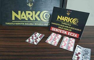 Turgutlu’da iki eve uyuşturucu baskını: 2 gözaltı