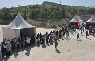 Türkiye’nin en ünlü yazarları Denizli’de buluştu