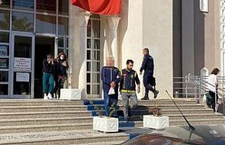 Üniversite öğrencilerini fuhşa sürükleyen 2...