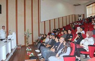 Üniversitede ’’öğrenme’’ konulu söyleşi