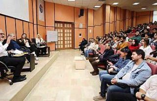 Ünlü yönetmen ve yapımcı GAÜN’de