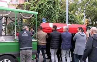 Usta oyuncu İsmail İncekara son yolculuğuna uğurlandı