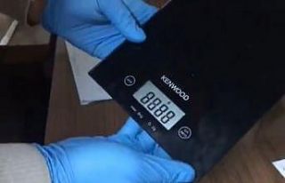 Uyuşturucu tacirleri tuttukları çeteleler ile yakalandı