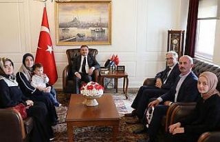 Vali Atay, hafızlık şampiyonunu ağırladı