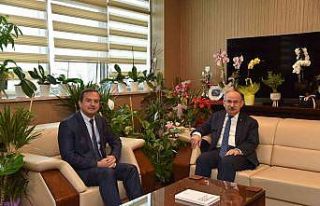 Vali Karadeniz, Manisa’daki sağlık çalışmaları...