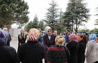 Vali Yiğitbaşı kadın mahkumları dinledi