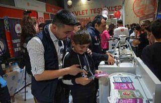 Van polisinden bilgilendirme çalışması