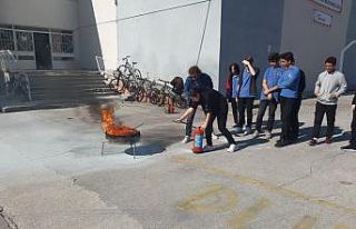 Yalova İtfaiyesi’nin yangın eğitimleri devam...