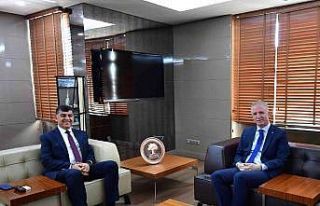 Yardım yerine okul istediler