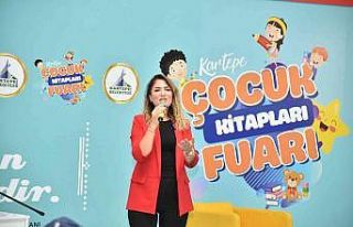 Yazar Dilek Cesur: "Kitap giren eve cehalet girmez"