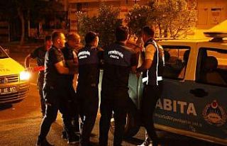 Yenişehir’de kaldırım işgaline gece operasyonu