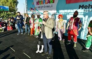 Yeşilyurt Çocuk Kitapları Festivali dolu dolu geçiyor