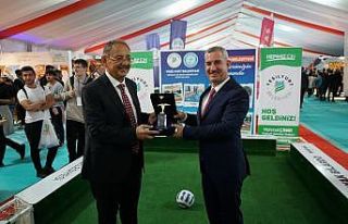 Yeşilyurt’un ‘’Bu Takım Kazanır’’ projesine...